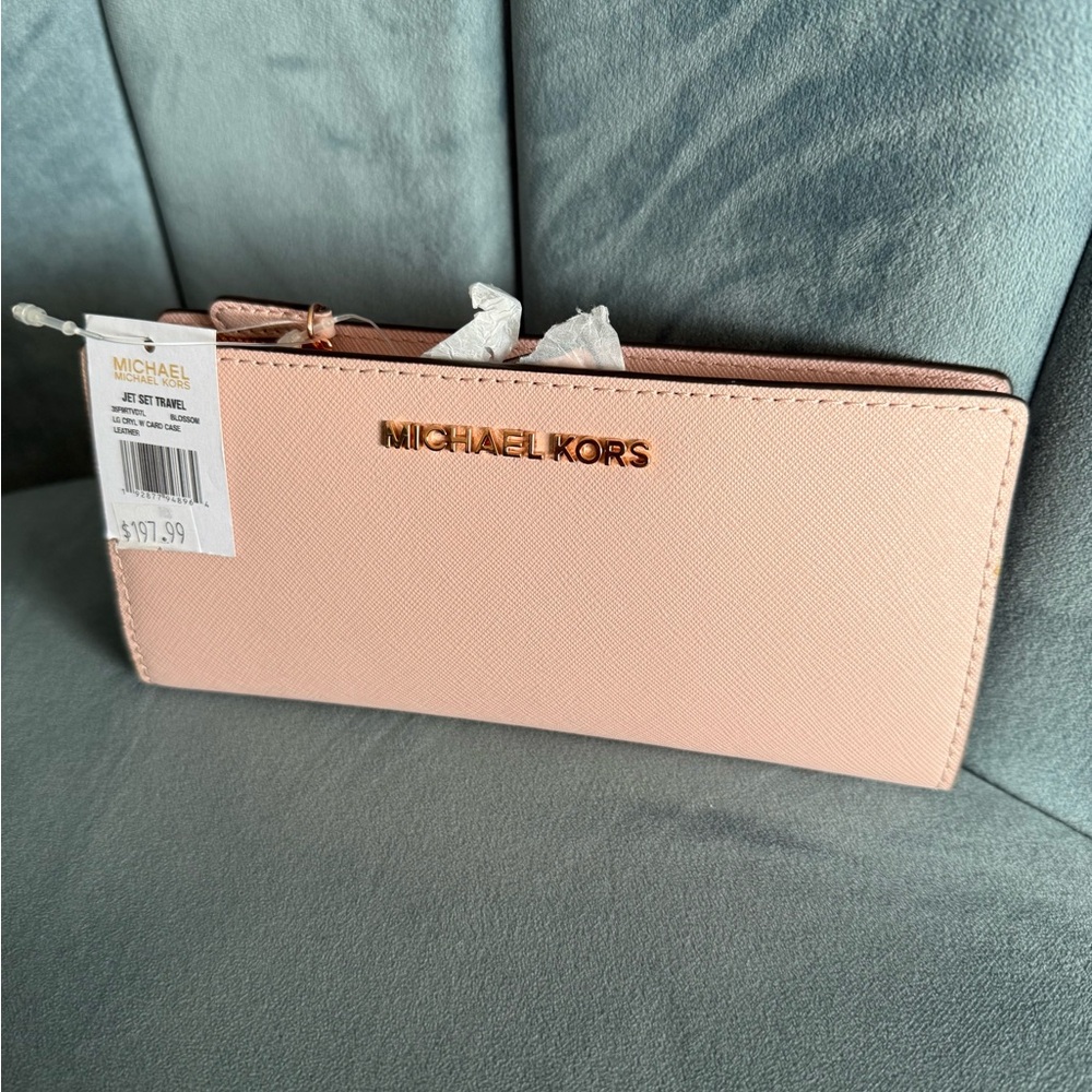 Michael Kors Pink Wallet Sleek Minimalist Design - Picture 1 of 9